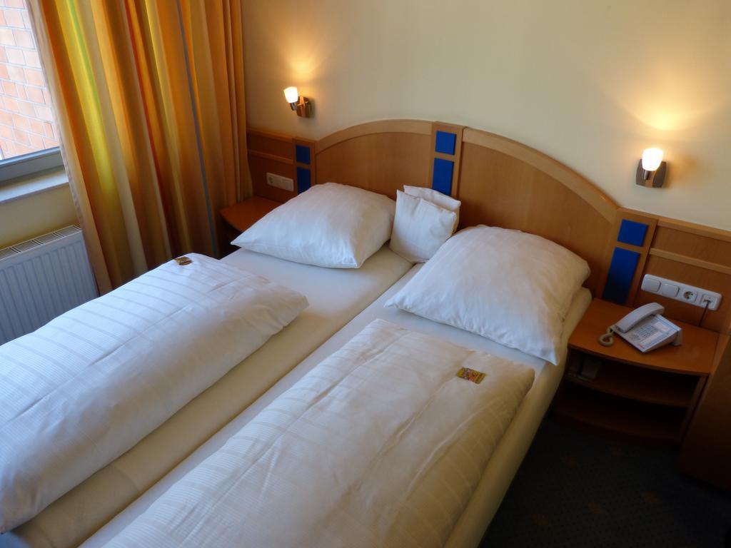 Forsthaus Bergedorf Hotel Hamburg Phòng bức ảnh